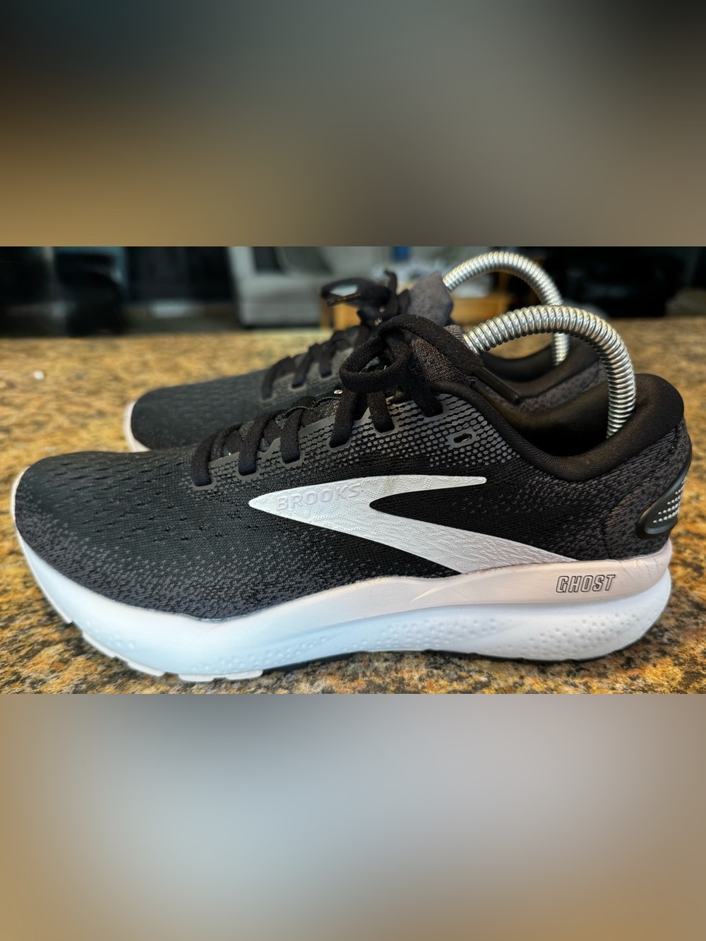 Brooks Ghost 16 Sneakers Women's US 8 Black White Lace Up Running Shoes EBS2843